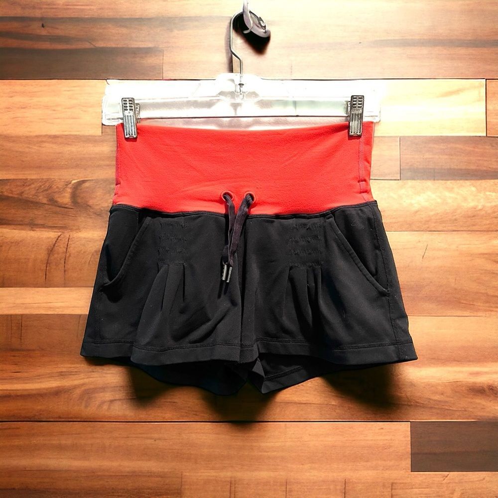 Lululemon Athletica Black/Red Lined Shorts with Built in Panties Size 4